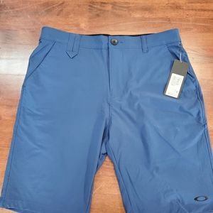 Oakley "pro"  golf shorts, NWT, sz 34, fast ship!